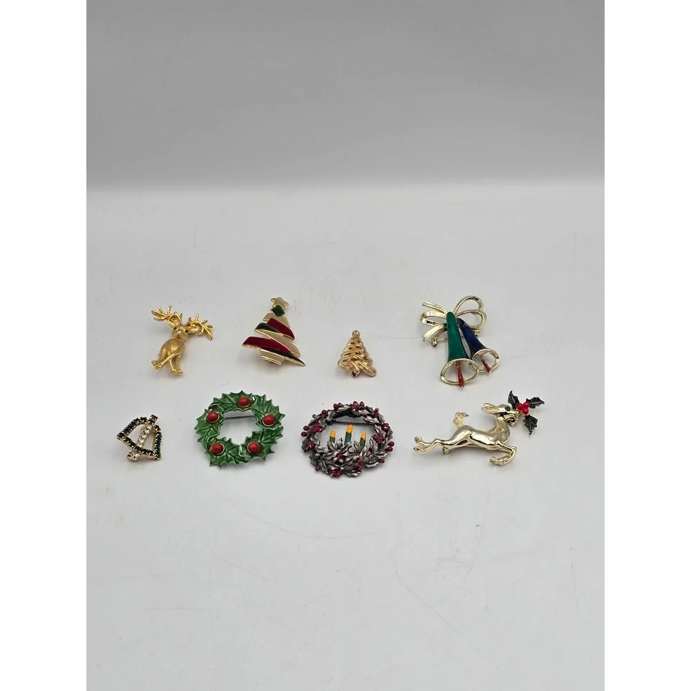 Christmas Brooch Lot Women OS Multicolor Good Vintage Holiday Pins 8pc